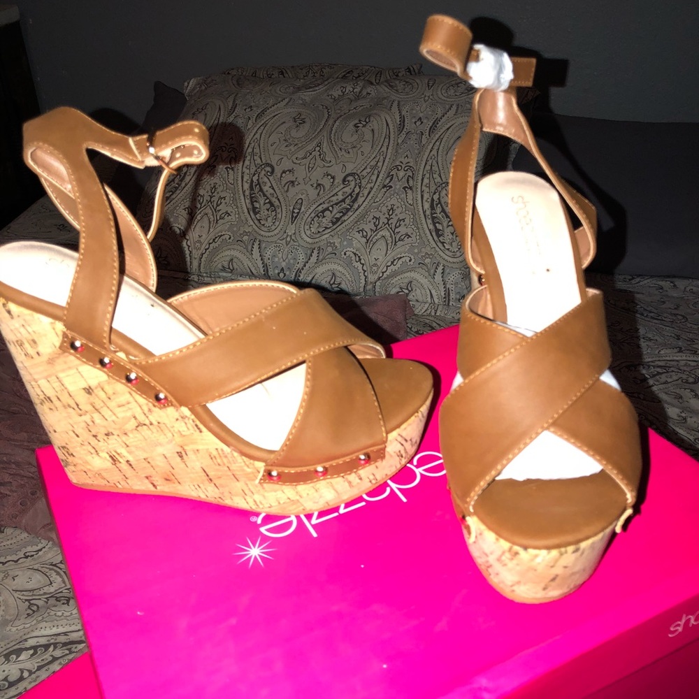 Wedges brown beautiful